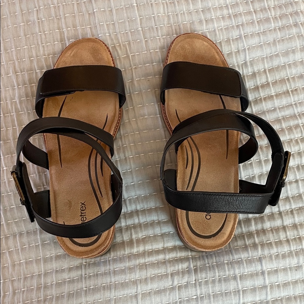 Aetrex Black Leather Low Block Heel Sandals - Picture 3 of 8